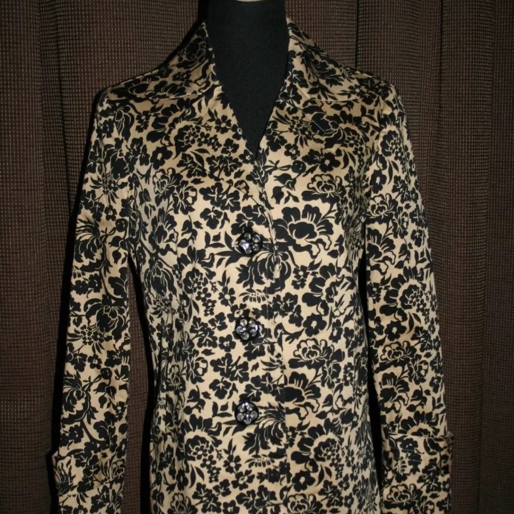 RQT Black & Gold Long Lined Jacket. Size Large